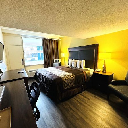 James River Inn & Suites Newport News Exterior photo